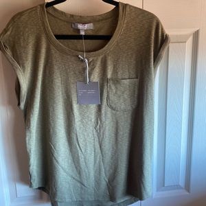 NWT Marled Army Green Cuffed Tacked Short Sleeve Round Neckline Blouse S-Large